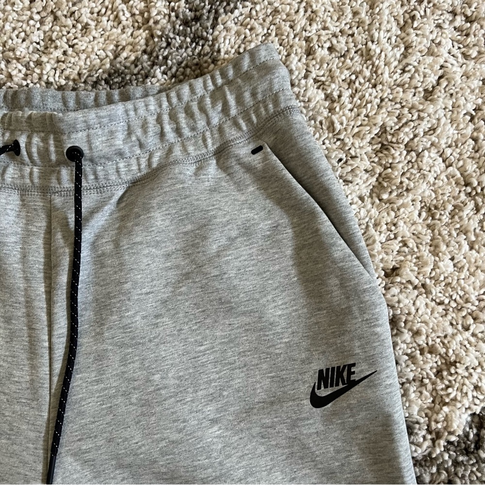 ✔️NWT✔️ NIKE Sportswear Tech Fleece Joggers - Picture 5 of 12